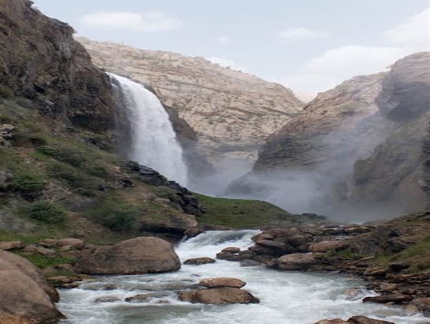 طبیعت زیبای آبشار سبزکوه