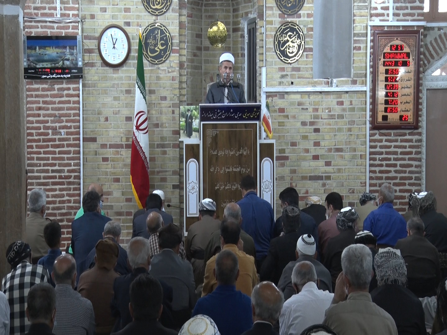 امام جمعه مهاباد؛ معلمان پرچمداران نظام تعلیم و تربیت