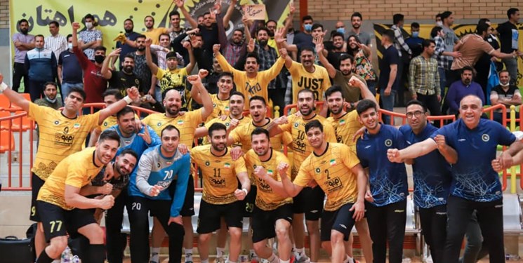 هندبال سپاهان، یک گام تا جام