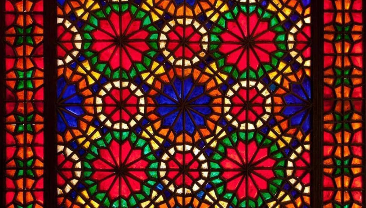 نور،رنگ و شیشه در معماری ایرانی