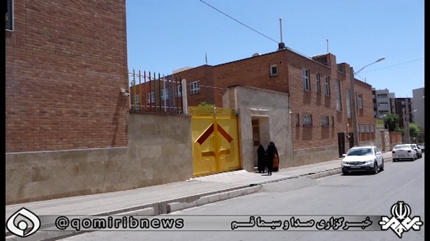 مدرسهای قمی با ۱۷ معلم حامی ایتام