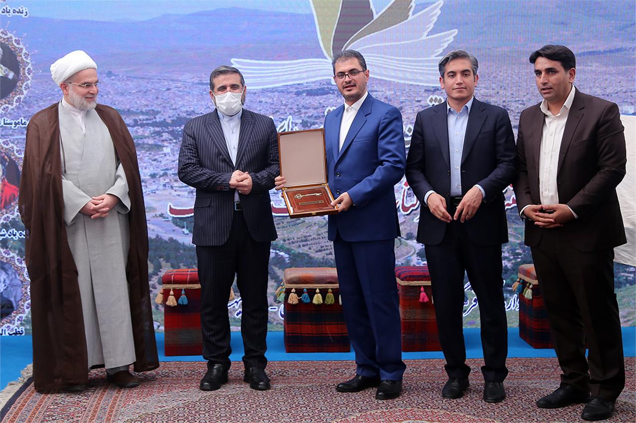 وزیر ارشاد: کردستان نماد فرهنگ و هنر اصیل ایران است