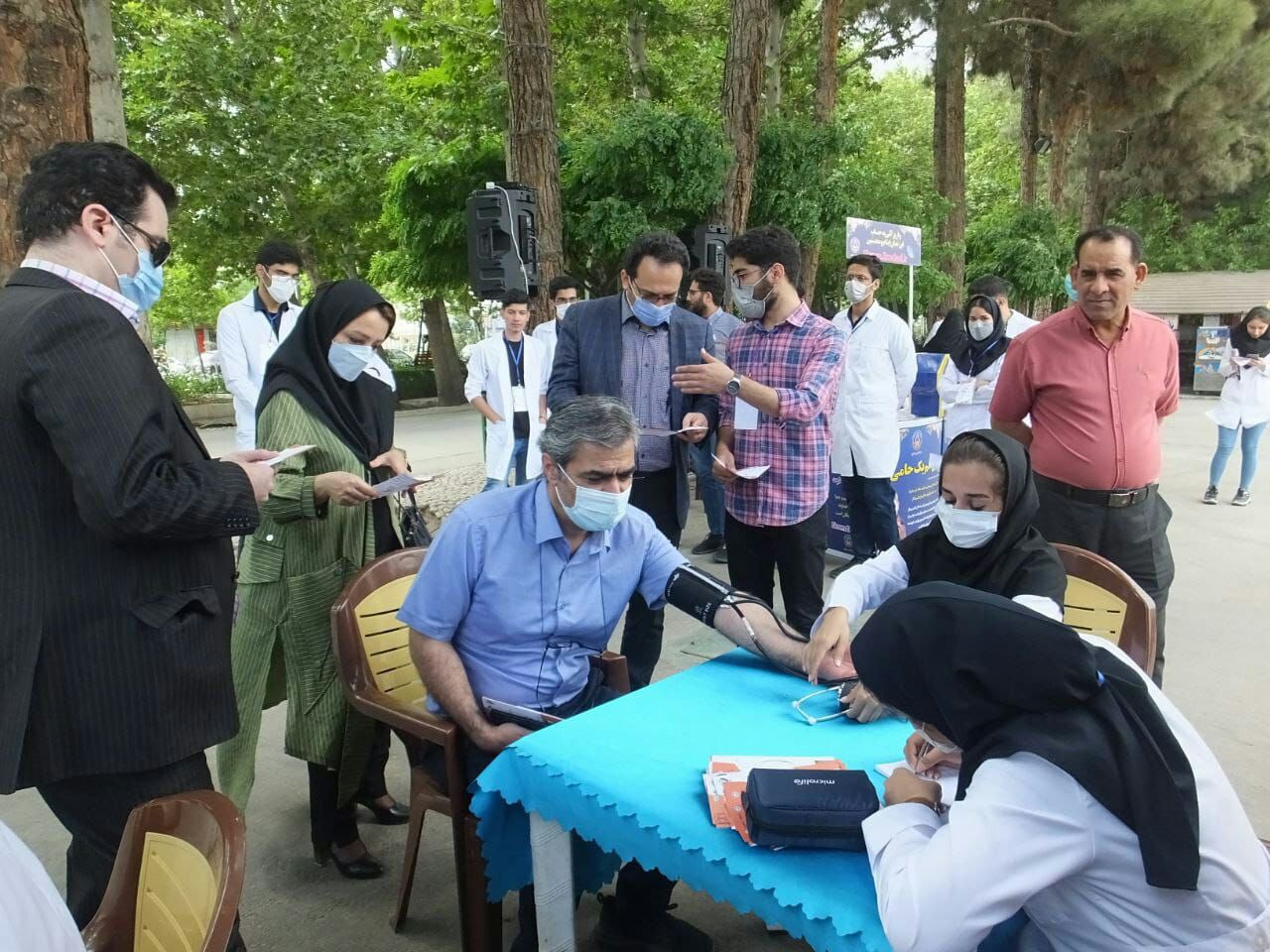 پویش آگاهی رسانی و غربالگری فشارخون با نام تپش در مشهد
