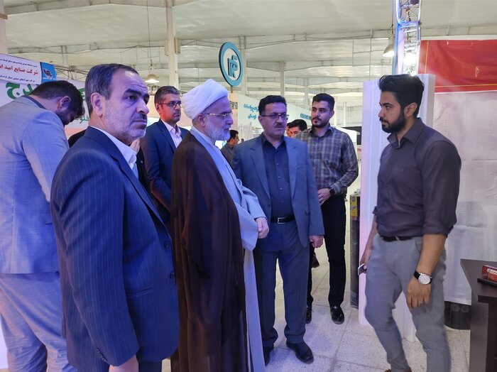 اولویت کاری مسئولان باید حمایت از صنایع باشد