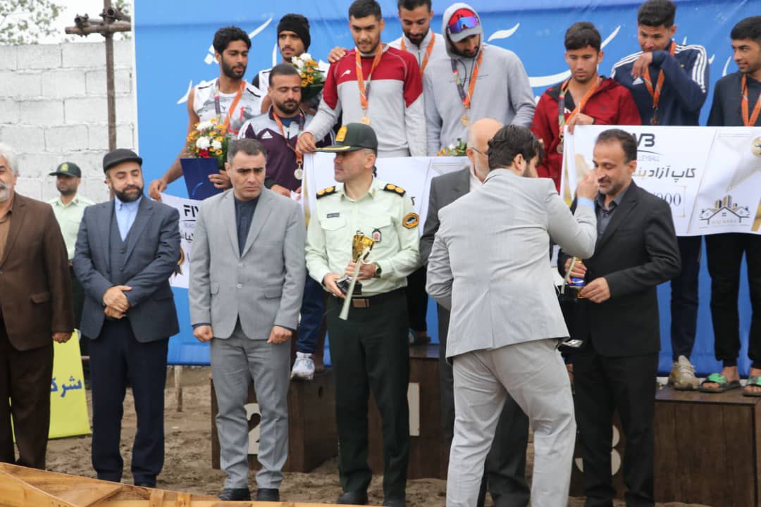 پایان رقابت‌های کاپ آزاد والیبال ساحلی کشور در کیاشهر فیلم