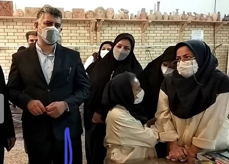 ­هدیه کارآفرینانه رئیس سازمان آموزش فنی و حرفه‌ای به کارآفرین معلول