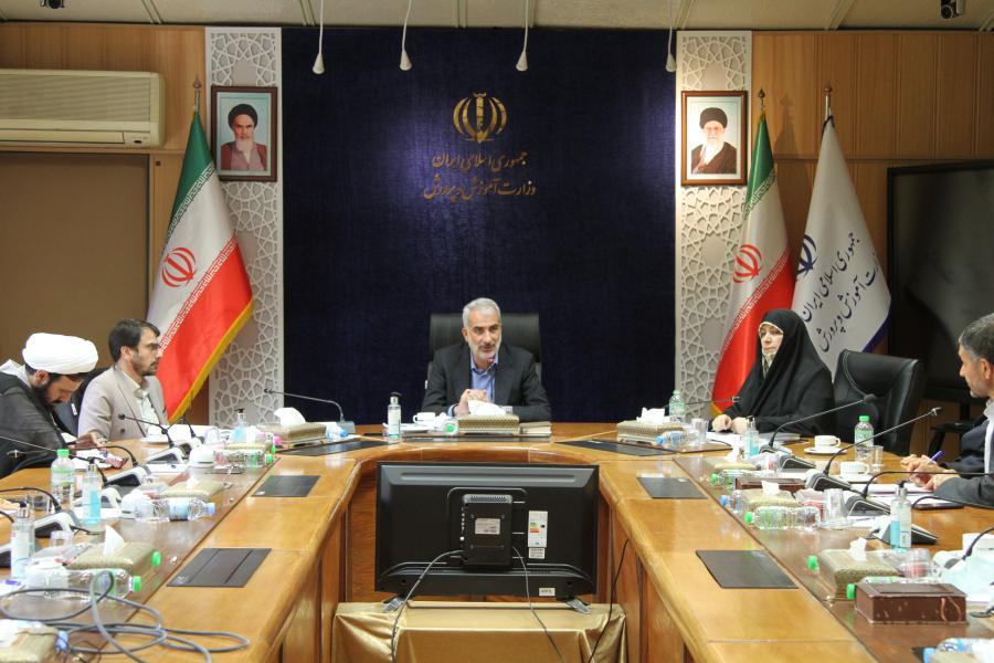 برنامه‌های فرهنگی در راستای ترویج شخصیت اسلامی دختران برگزار شود