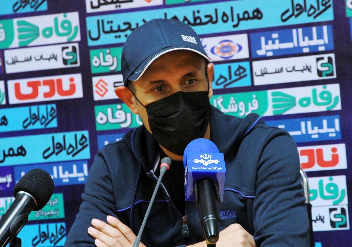 گل محمدی: باید از نام پرسپولیس که برای ما مهم است دفاع کنیم