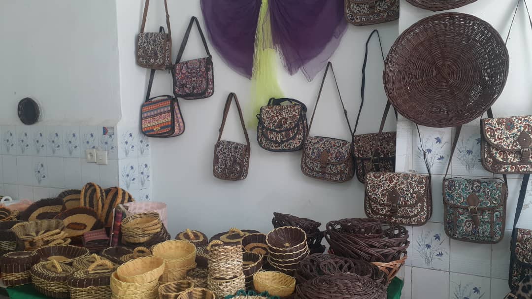 نمایشگاه دائمی صنایعدستی و محصولات خانگی در چناران