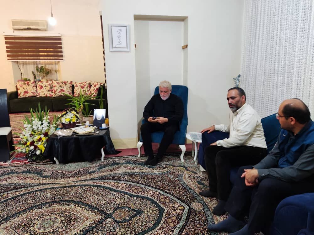 دیدار مسئولان سازمان صداوسیما با خانواده‌های جانباختگان حادثه متروپل