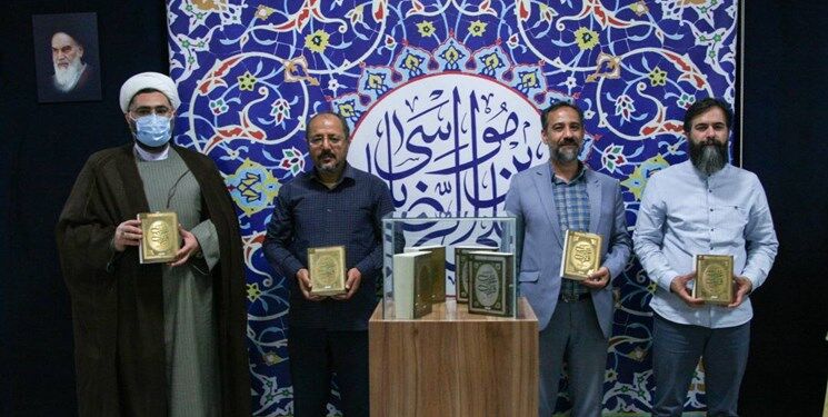 رونمایی از جلد دوم کتاب «غریب قریب» در مشهد مقدس