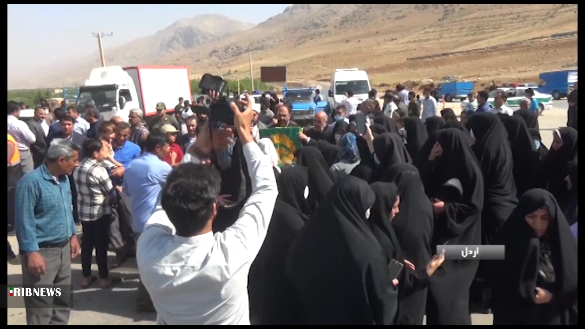 کاروان زیر سایه خورشید در اردل
