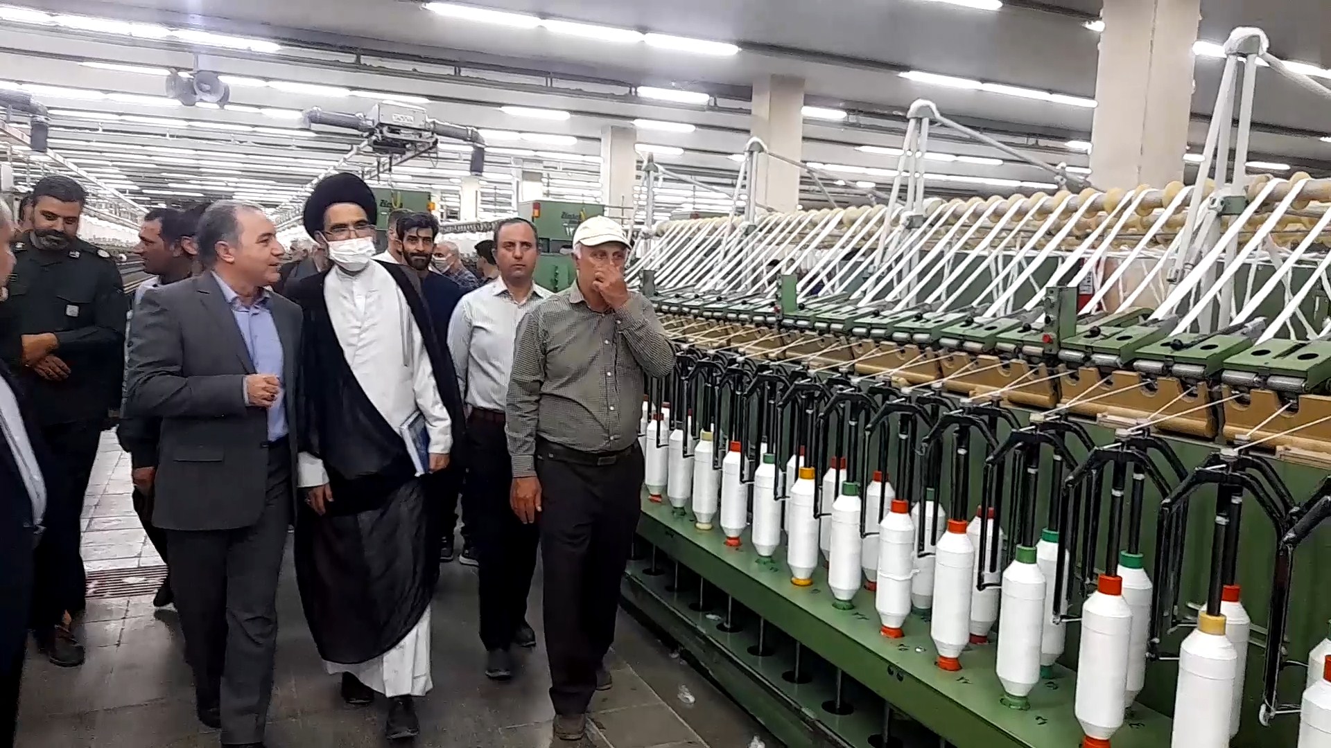 بازدید امام جمعه کاشان از شرکت نساجی کاشان