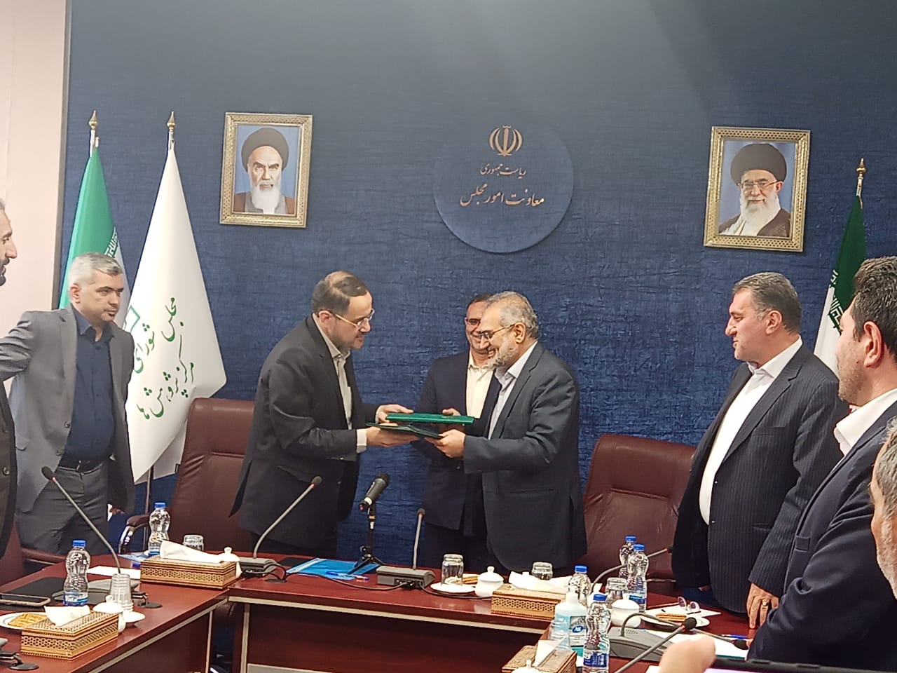 امضای توافقنامه همکاری معاونت پارلمانی ریاست جمهوری و مرکز پژوهش های مجلس