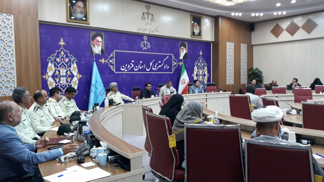 تجلیل از فعالان حوزه پیشگیری از وقوع جرم در استان قزوین فیلم