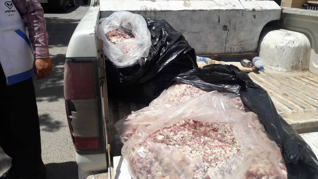 کشف ۳۲ کیلوگرم گوشت فاسد از یک آشپزخانه در نیشابور