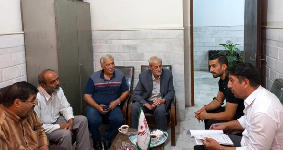 حاج صفی ۱۰ زندانی جرائم غیرعمد کاشانی را آزاد کرد