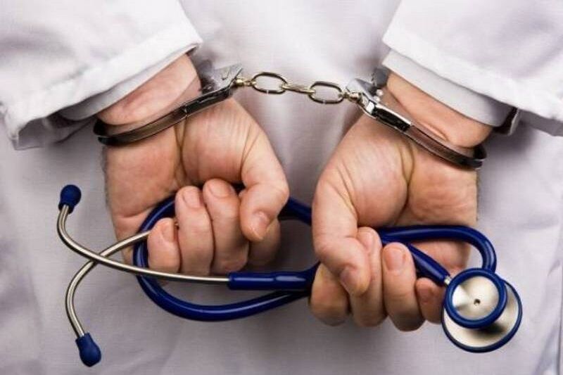 دستگیری یک پزشک قلابی طب سوزنی در مشهد