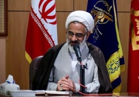 دشمن برای توقف حرکت انقلاب ارزشها را هدف قرار دادهاست