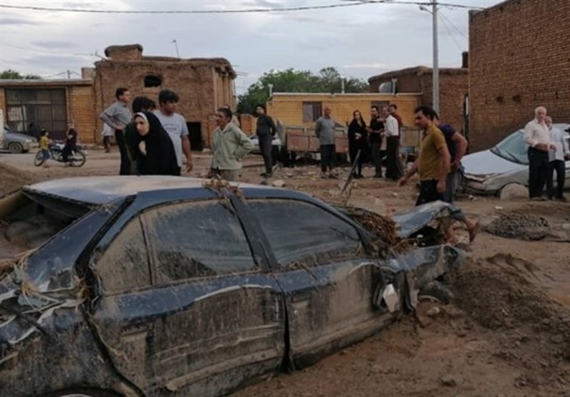 خدمات رایگان دفاتر پیشخوان به سیل زدهها