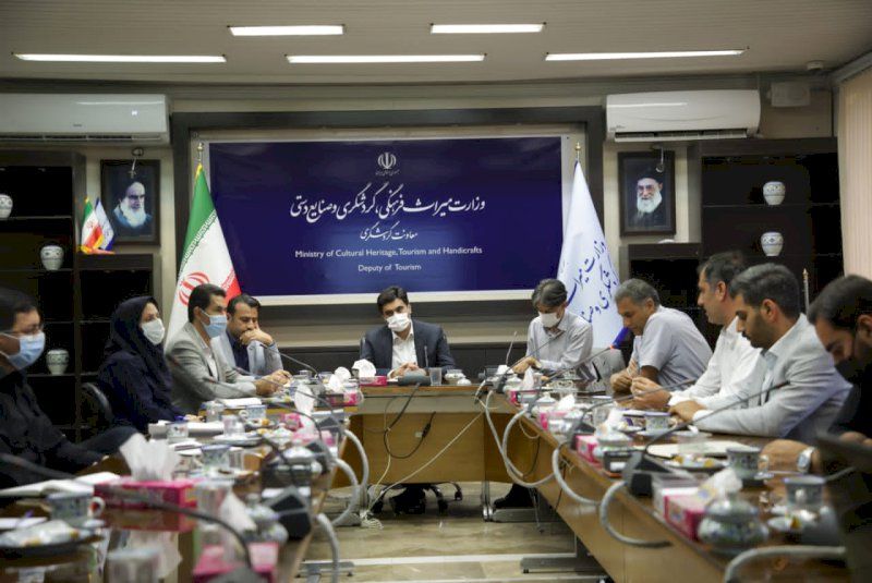 برقراری تعامل میان مزرعه‌داران و فعالان گردشگری