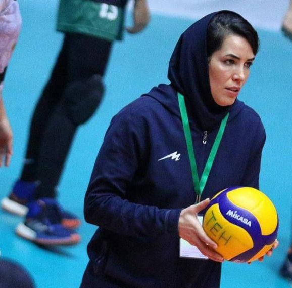 حضور بانوی مربی اصفهانی والیبال در لیگ کانادا