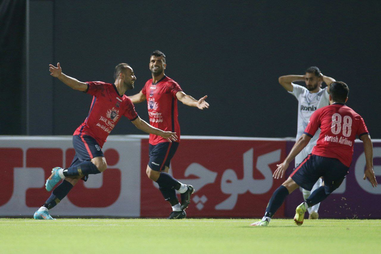 تقسیم امتیازات در حضور دوباره تماشاگران نساجی